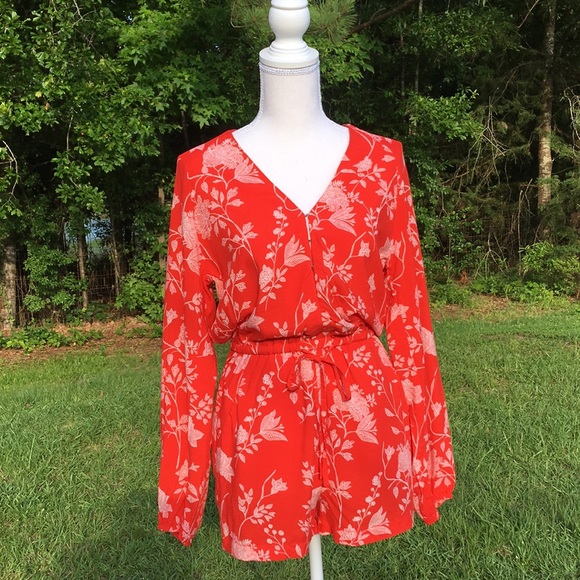 H&M Tops - H & M Red White Floral Romper Sz 6